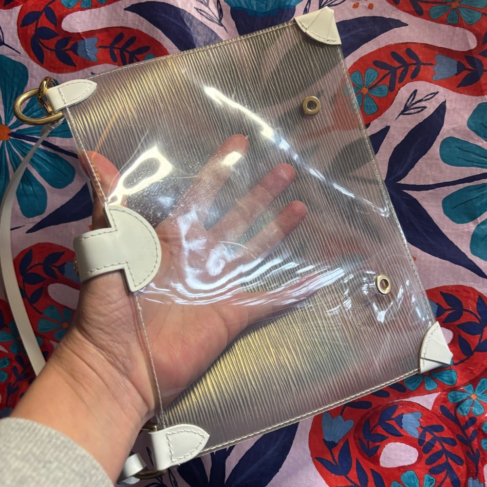 Auth RARE Louis Vuitton Vintage White Translucent Clear Epi Plage Snap Pouch - Picture 3 of 11